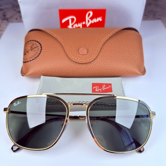 Ray-Ban Other - Authentic Ray-Ban RB3708 Gold Metal Rectangle Caravan Aviator Arista Sunglasses